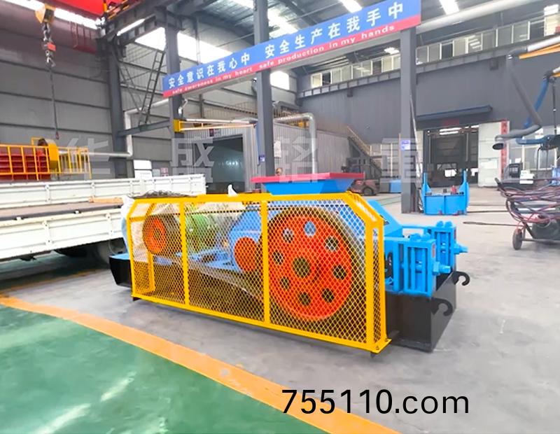 2PGT600x400對輥破碎機髮貨現場