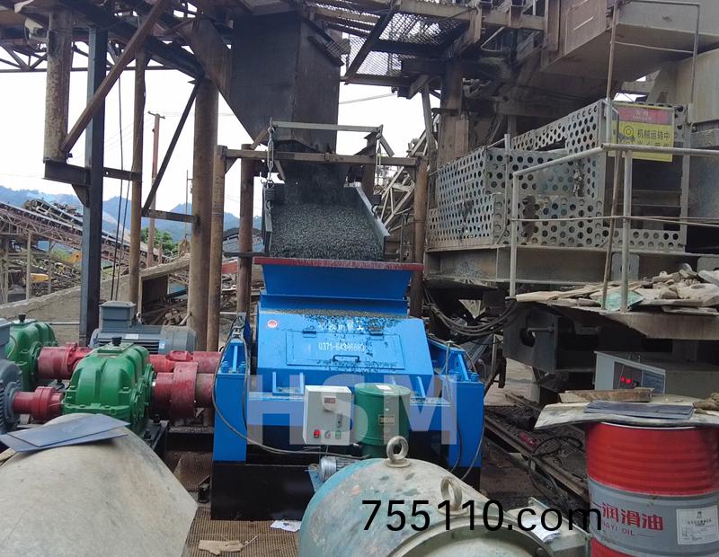 全液壓對輥製砂機